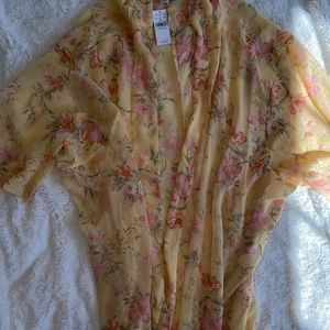 American Eagle Floral Kimono